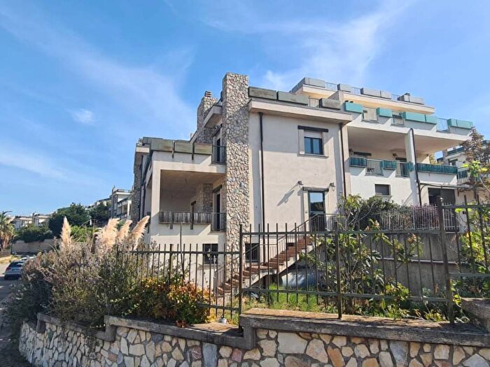 Casa con 6 locali in vendita in Via Marafiore, Sant'Antonio De Filippis, Catanzaro