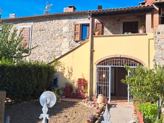 Appartamento trilocale in vendita in Via Rosignanina, Santa Luce