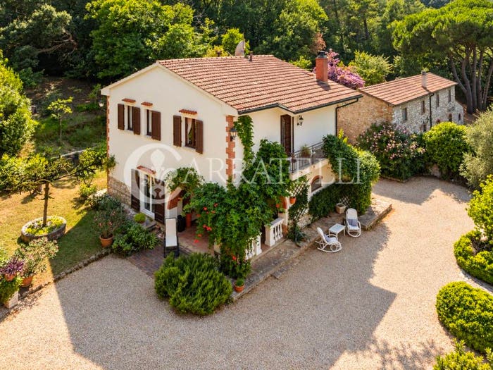Casa con 6 locali in vendita in Via di San Vincenzo, Campiglia Marittima