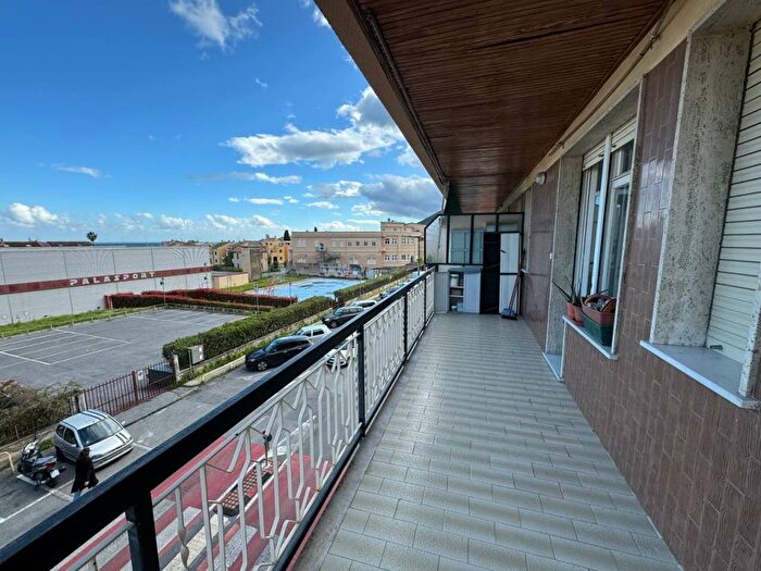 Appartamento bilocale in vendita in Via Ugo Foscolo, Centro, Loano