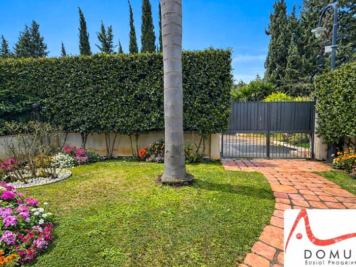 Casa con 6 locali in vendita in Viale Sandro Pertini, San Filippo Neri, Palermo