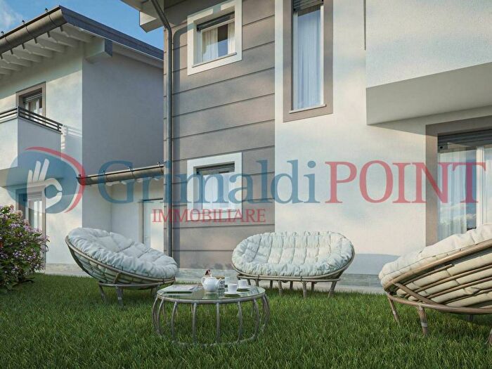 Casa quadrilocale in vendita in Via Figliarini, Santa Maria a Vico