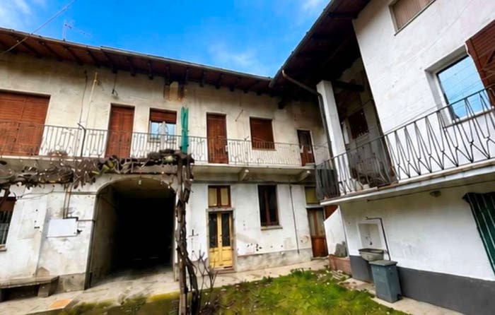 Appartamento trilocale in vendita in Vicolo dei Romani, Casorate Sempione