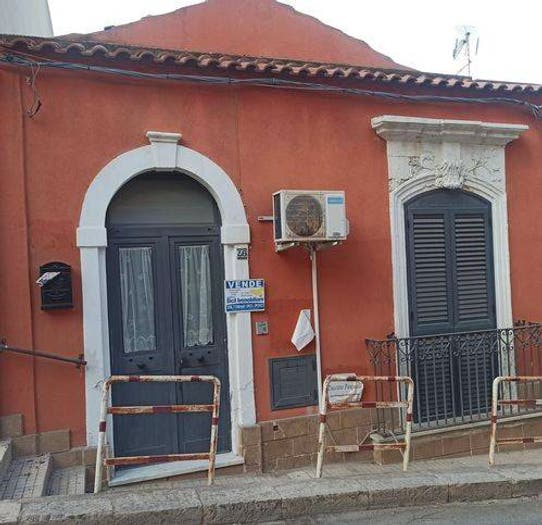 Casa quadrilocale in vendita in Via Torino, Centro, Pachino