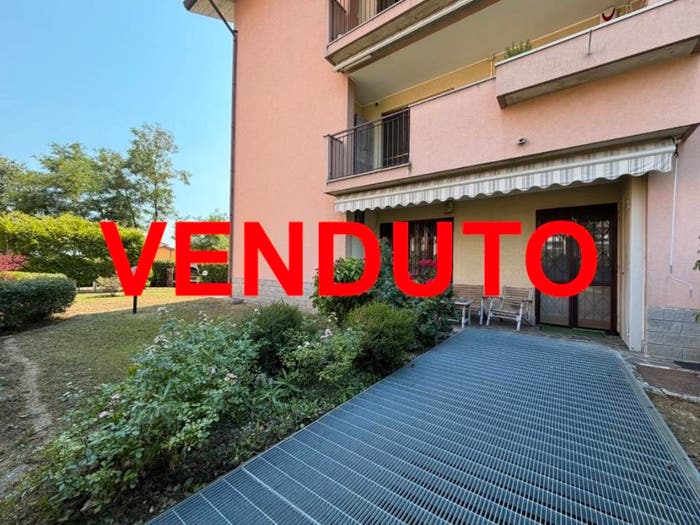 Appartamento quadrilocale in vendita in Via Grazia Deledda, Bussero
