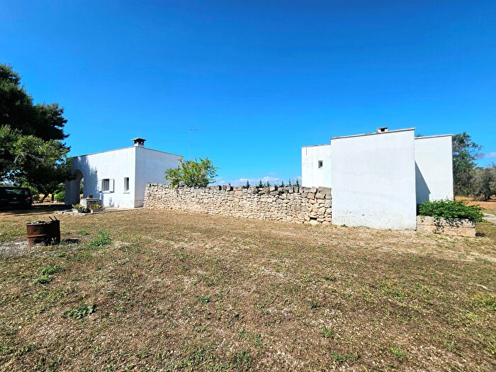 Casa con 6 locali in vendita in Brindisi