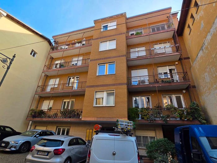 Appartamento trilocale in vendita in Via Real Collegio, Centro Storico, Moncalieri