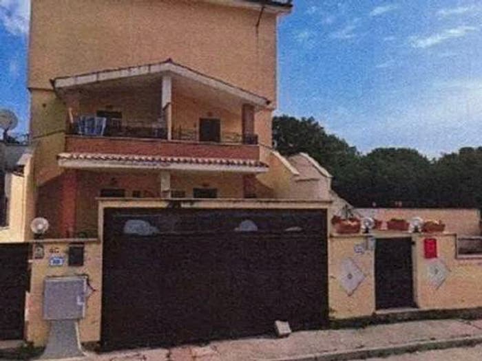 Casa con 5 locali in vendita in Via Lago Di Moro, Cioccati Zucchetti, Nettuno