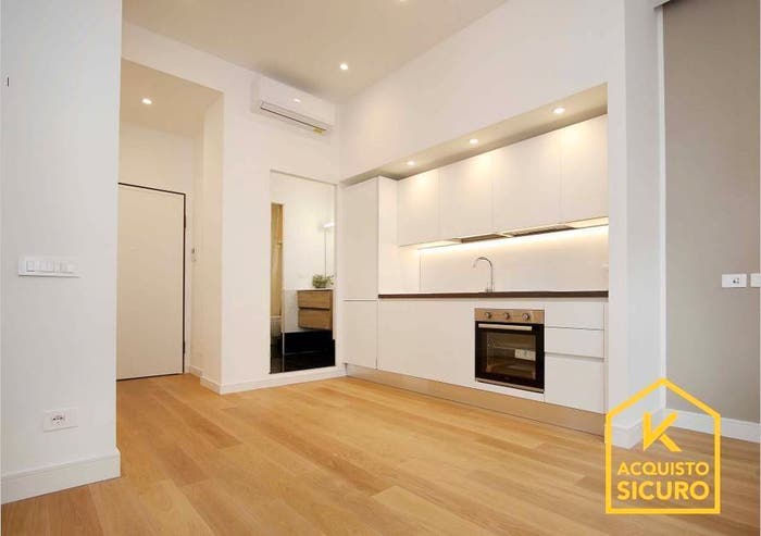 Appartamento monolocale in vendita in Viale Tunisia, Repubblica, Milano