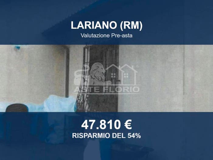 Appartamento con 5 locali in vendita in Piazzale Martiri della Libertà, Centro, Lariano