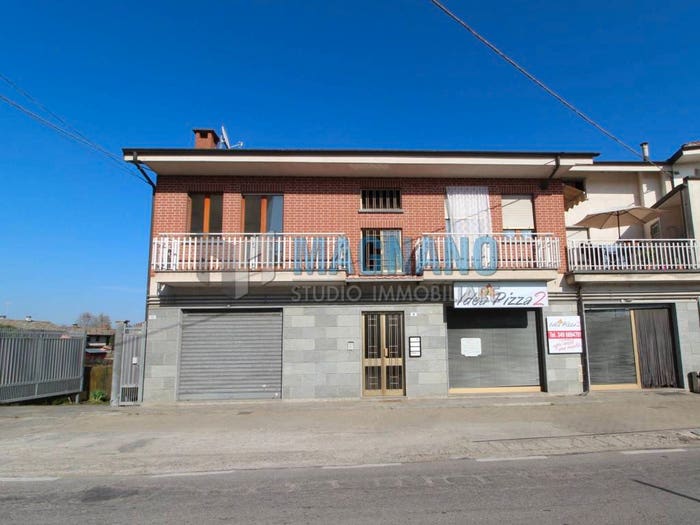 Casa con 6 locali in vendita in Via Dante Alighieri, Centro, Cavour