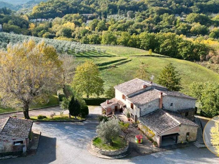 Casa con 5 locali in vendita in Cetona