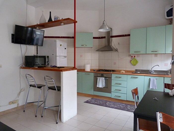 Appartamento trilocale in vendita in Largo San Vincenzo de' Paoli, Monteverde Nuovo, Roma