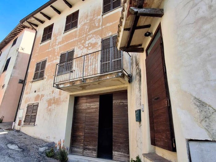 Casa con 5 locali in vendita in Strada Comunale Cimitero, Ponte Santa Lucia Colfiorito Annifo, Foligno