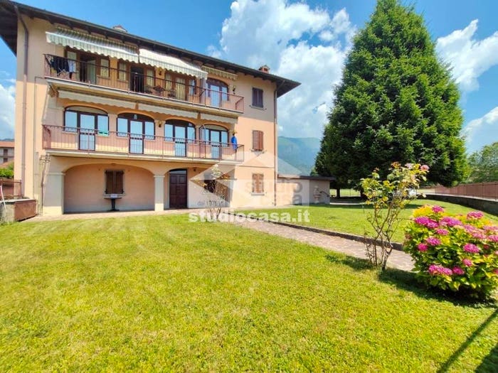 Appartamento trilocale in vendita in Centro, Clusone