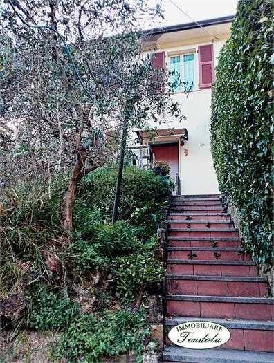 Casa trilocale in vendita in Casano Dogana Isola, Luni