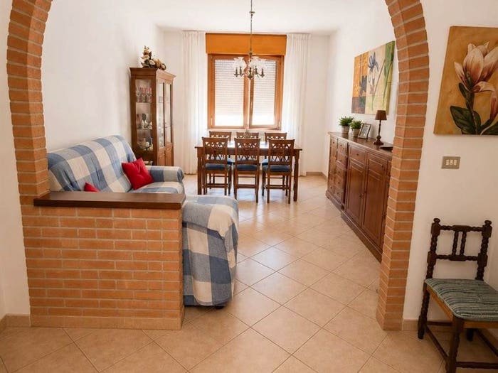Appartamento con 6 locali in vendita in Centro, Poggio Rusco