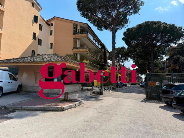 Appartamento trilocale in vendita in Via Petrarca, Tredici, Caserta
