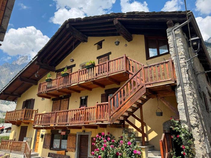 Appartamento con 5 locali in vendita in via passerin d'entreves, Centro, Courmayeur
