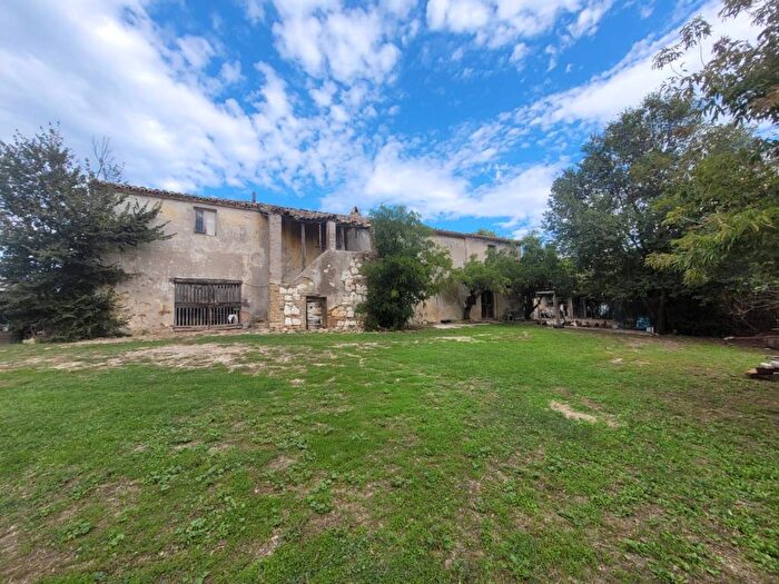 Casa con 6 locali in vendita in Frazione Varano, Varano, Ancona
