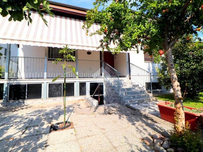 Casa con 6 locali in vendita in Strada statale goitese, Centro, Goito