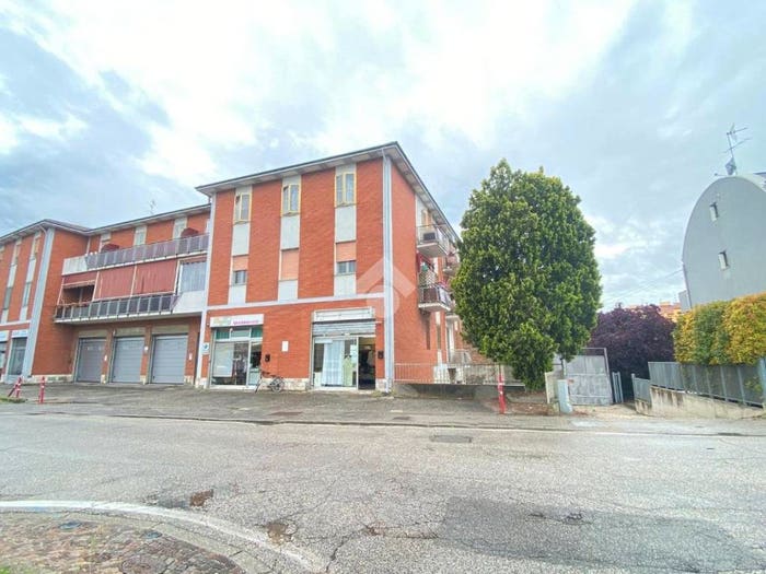 Appartamento quadrilocale in vendita in Via Giuseppe Fabbri, Ippodromo, Ferrara