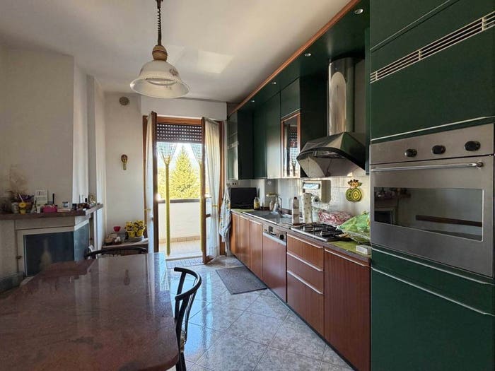 Appartamento con 5 locali in vendita in via salvo d'acquisto, Centro, Castelraimondo