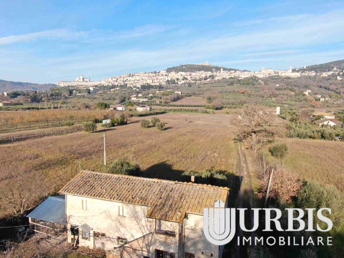 Casa con 5 locali in vendita in Via Francesca, San Damiano Rivotorto Capodacqua, Assisi
