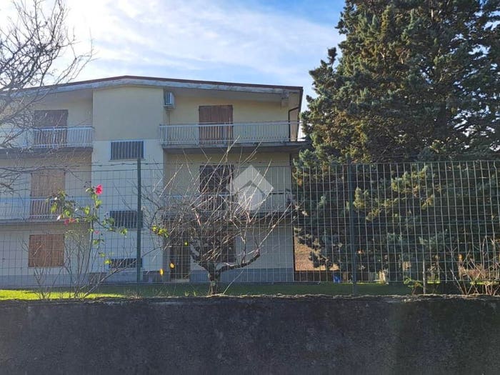 Appartamento bilocale in vendita in Via del Cimitero, Borgo Val di Taro