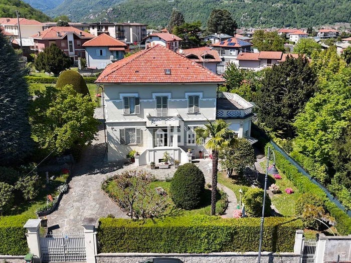 Casa con 6 locali in vendita in Via San Rocco, Centro, Cuorgnè