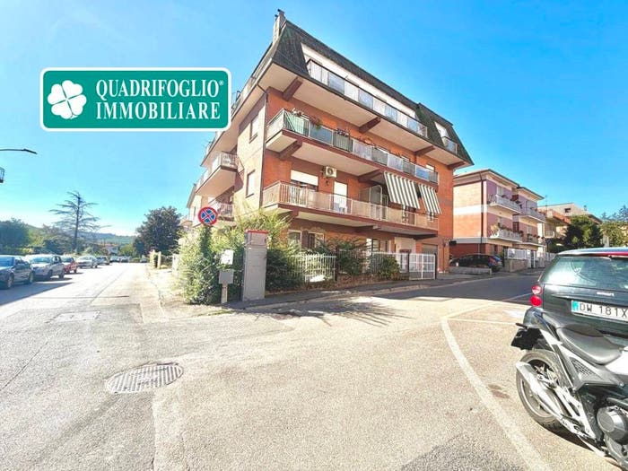 Appartamento quadrilocale in vendita in Via del Vignola, Bassano Romano