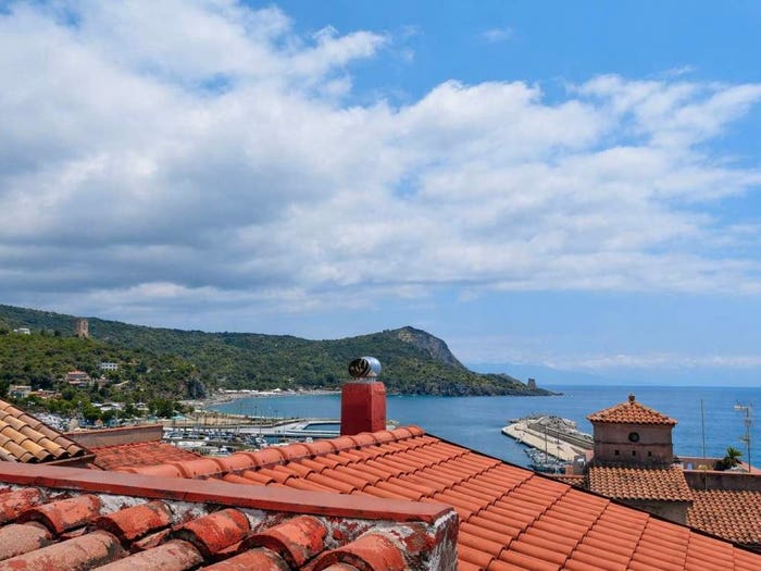 Casa trilocale in vendita in Via Ciro Coppola, Marina Di Camerota, Camerota