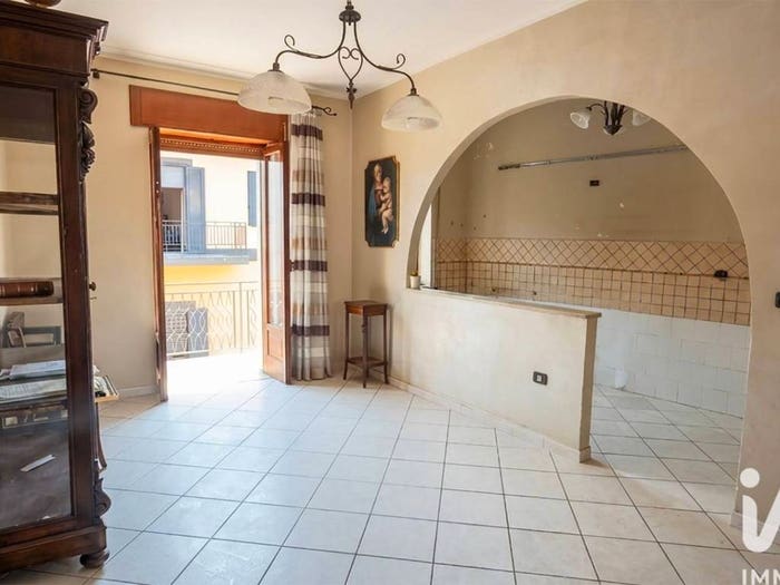 Casa quadrilocale in vendita in Via Annunziata, Centro, Grazzanise