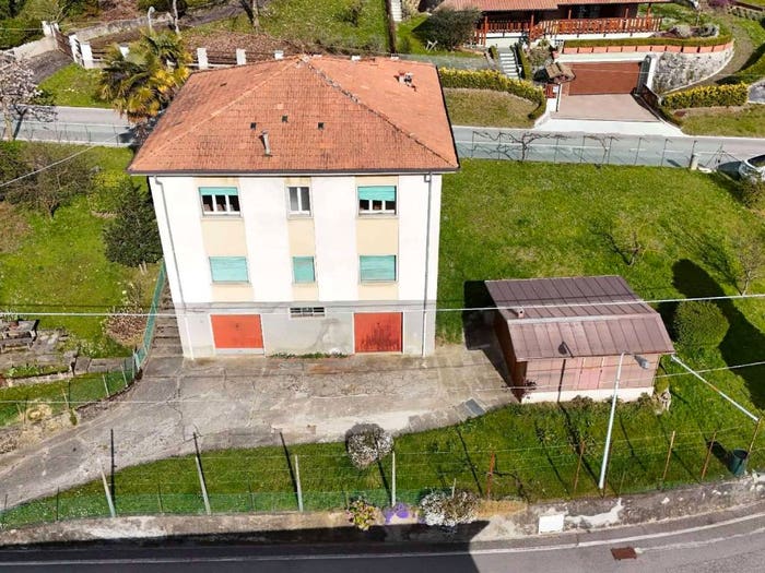 Casa con 6 locali in vendita in via ENDINE, Casale, Albino