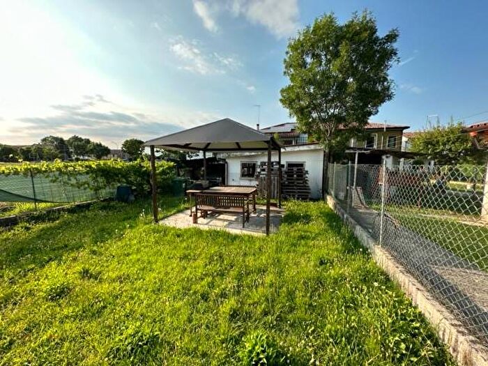 Casa con 6 locali in vendita in Via Ronzinella, Centro, Mogliano Veneto
