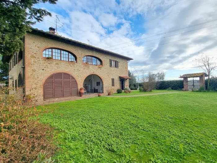 Casa con 6 locali in vendita in Montespertoli