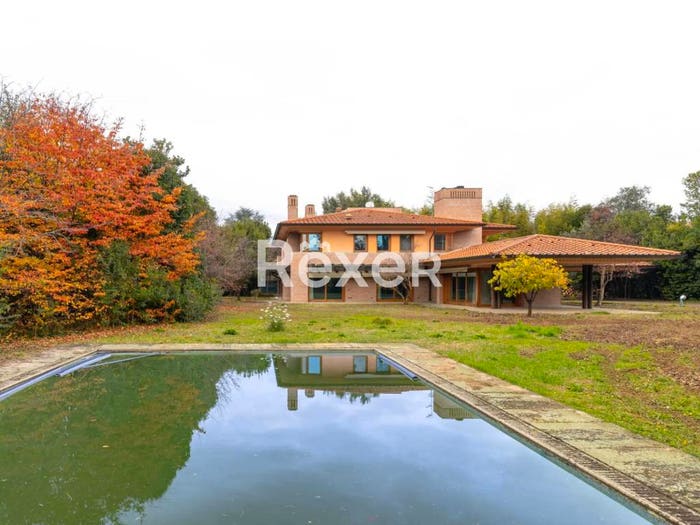Casa con 6 locali in vendita in Via A De Gasperi A, Centro, Montebelluna