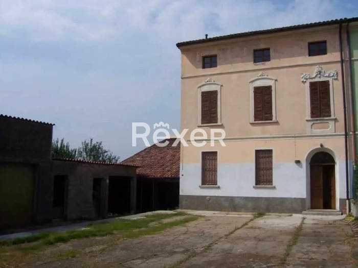 Casa con 6 locali in vendita in Via Giuseppe Mazzini, Binanuova, GabbionetaBinanuova