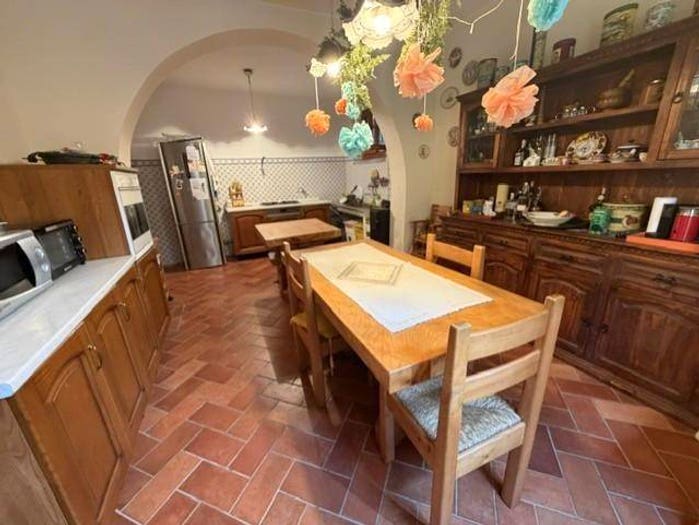 Casa con 6 locali in vendita in Centro, Calci