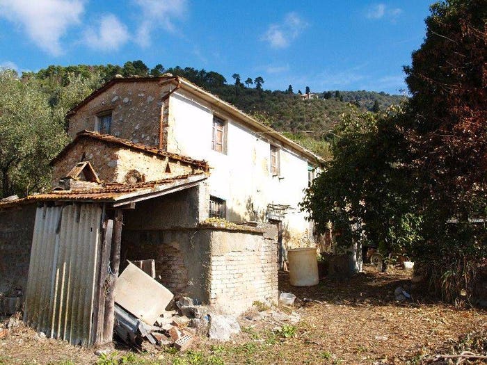 Casa con 6 locali in vendita in Camaiore Paese, Camaiore
