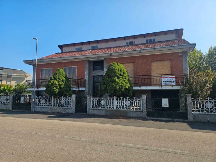 Casa con 5 locali in vendita in Via Cristoforo Colombo, Centro, Beinasco