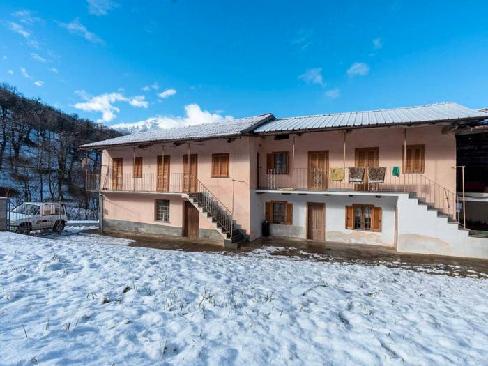 Casa con 6 locali in vendita in Borgata Fiolera snc, Fiolera, Chiusa di Pesio