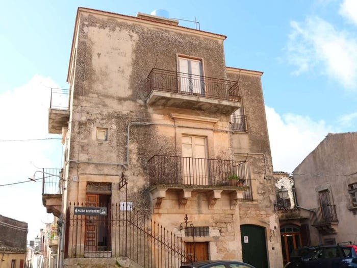 Casa con 6 locali in vendita in via Pizzo, Modica Alta, Modica