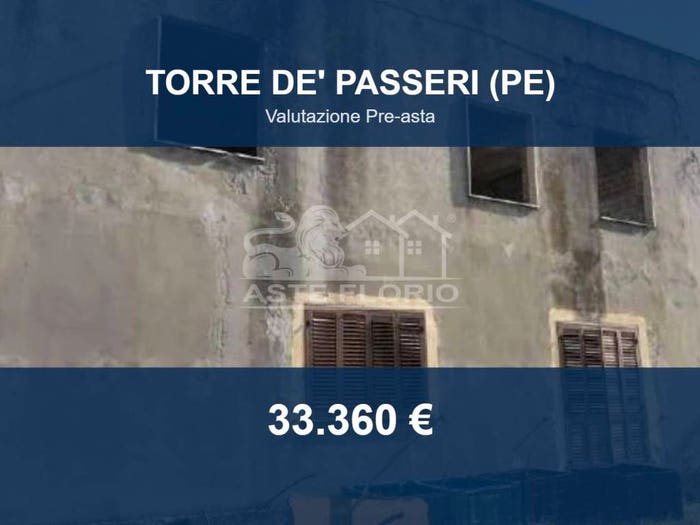 Appartamento con 6 locali in vendita in Via Roma, Torre de' Passeri