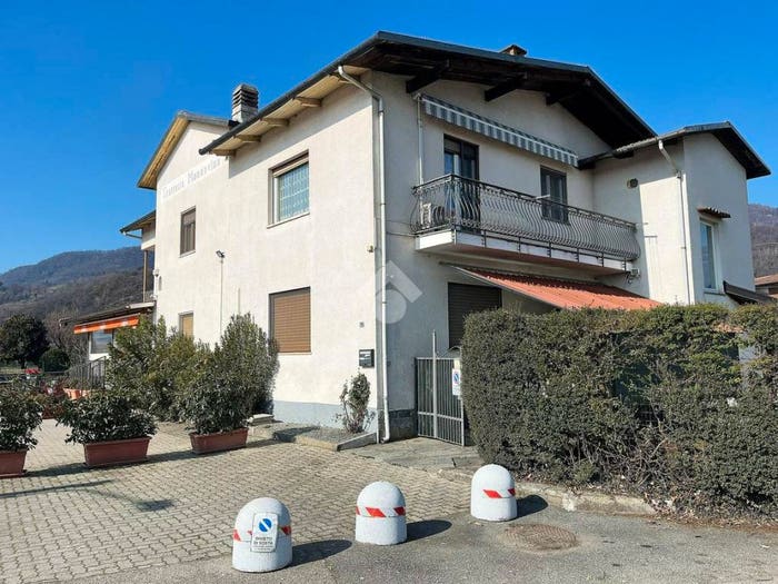 Casa quadrilocale in vendita in Via Provinciale, Loranzè