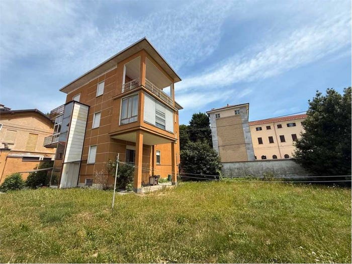Appartamento trilocale in vendita in Centro, Borgomanero