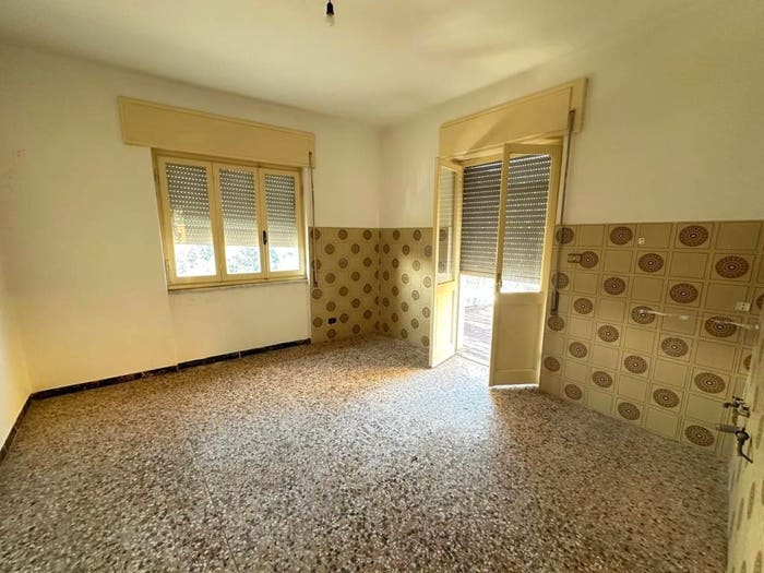 Casa con 6 locali in vendita in Casano Dogana Isola, Luni