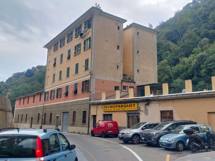 Appartamento bilocale in vendita in via Ovada, Voltri, Genova