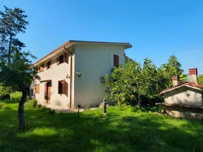 Casa con 6 locali in vendita in Via Pennea, Ceprano