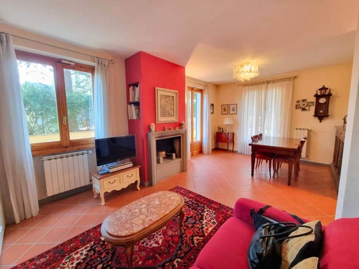 Casa con 6 locali in vendita in Lastra a Signa
